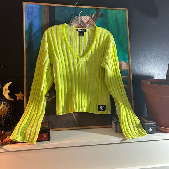 Vintage Y2K DKNY Lime Green V-Neck Sweater M Bell Sleeves - Picture 14 of 16